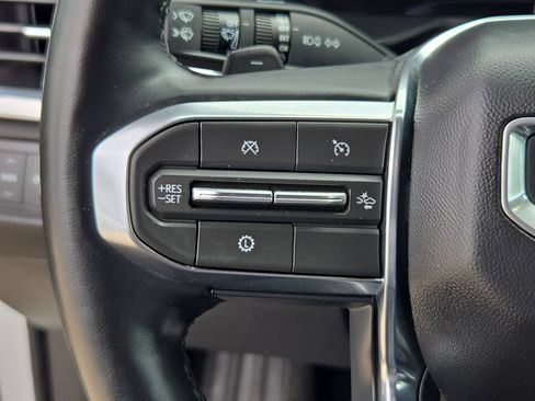 Used 2025 GMC Acadia Elevation w/ Elevation Premium Package FWD image 22