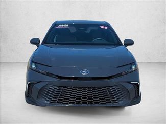 Used 2025 Toyota Camry SE w/ Convenience Package FWD video 2