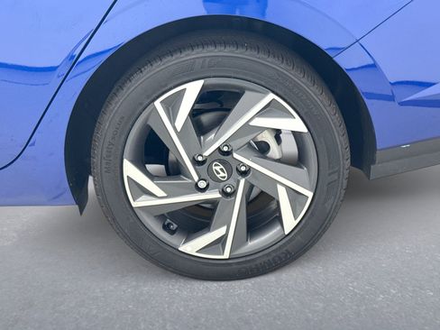 Used 2025 Hyundai Elantra Sport FWD image 25