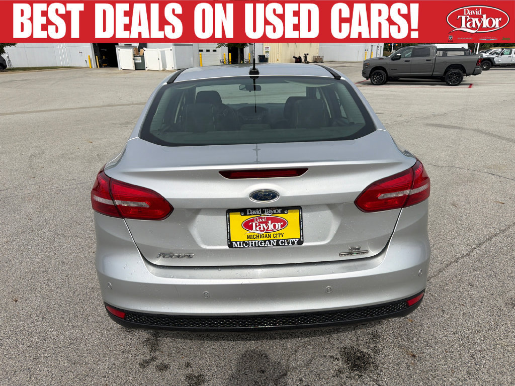 Used 2015 Ford Focus SE w/ SE Cold Weather Package FWD image 4