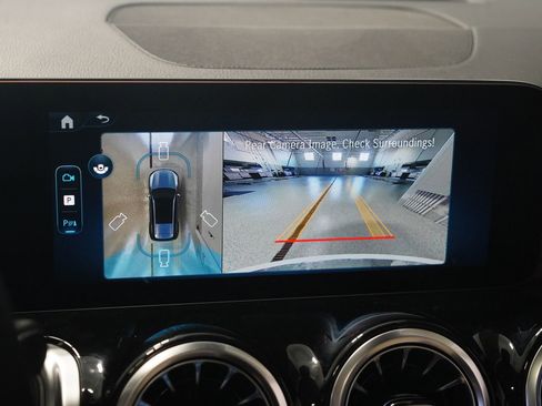 New 2026 Mercedes-Benz GLB 250 4MATIC image 26