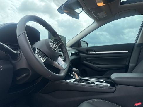 Certified 2025 Nissan Altima 2.5 SL image 37