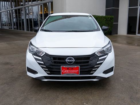 Used 2023 Nissan Versa S w/ Trunk Package image 2