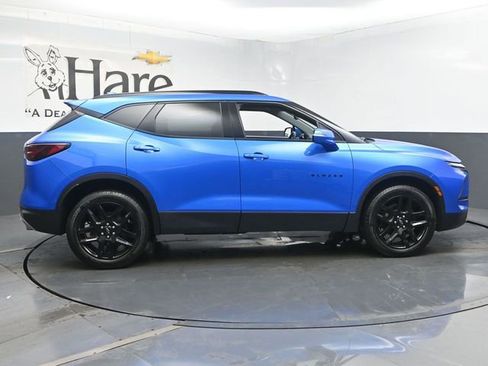 Used 2024 Chevrolet Blazer LT w/ LPO, Black Grille Bar Package FWD image 37