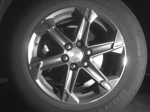 Used 2025 Chevrolet Blazer LT FWD image 12