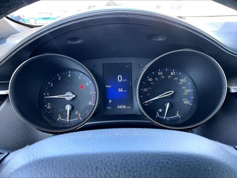 Used 2018 Toyota C-HR XLE FWD image 16