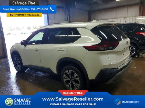Used 2021 Nissan Rogue SV w/ Premium Package FWD image 3