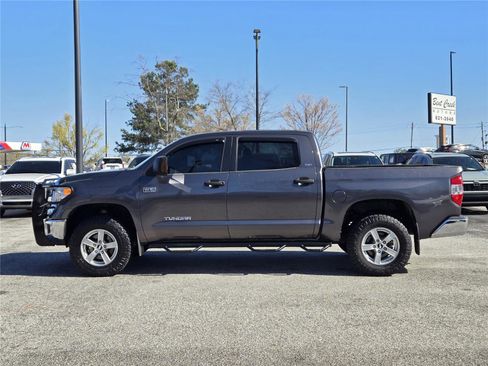 Used 2017 Toyota Tundra SR5 image 11