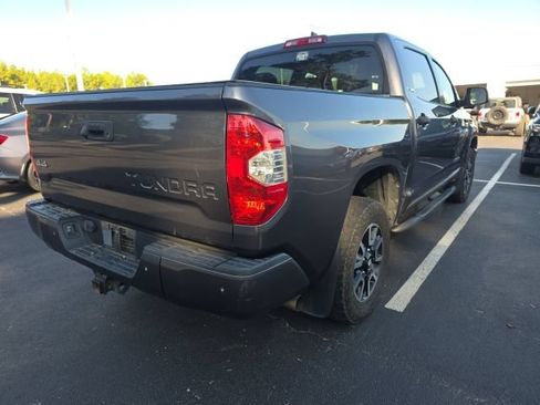 Used 2020 Toyota Tundra SR5 w/ SR5 Convenience Package AWD/4WD image 6
