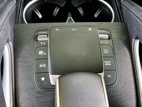 Used 2022 Mercedes-Benz GLE 350 4MATIC image 34