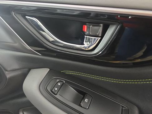 Used 2025 Subaru Outback Onyx Edition image 10