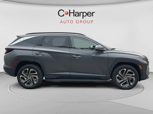 Used 2025 Hyundai Tucson Limited AWD/4WD image 2