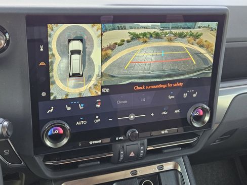 Used 2024 Lexus GX 550 image 21