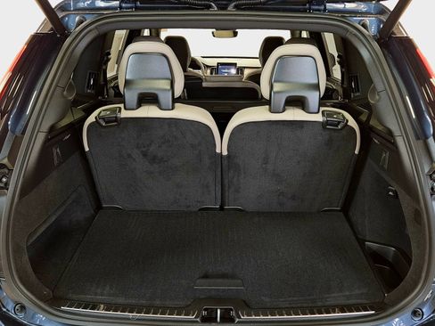 New 2026 Volvo XC90 B6 Ultra w/ Protection Package AWD/4WD image 18