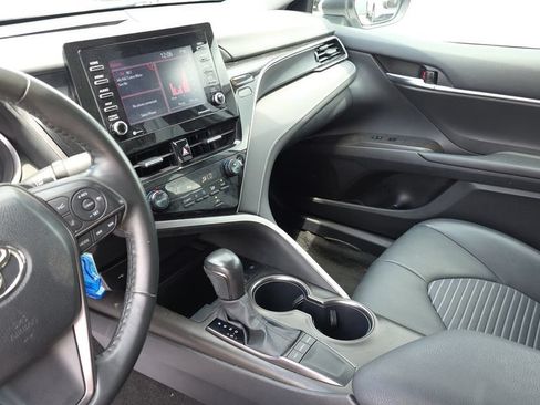 Used 2024 Toyota Camry SE FWD image 20