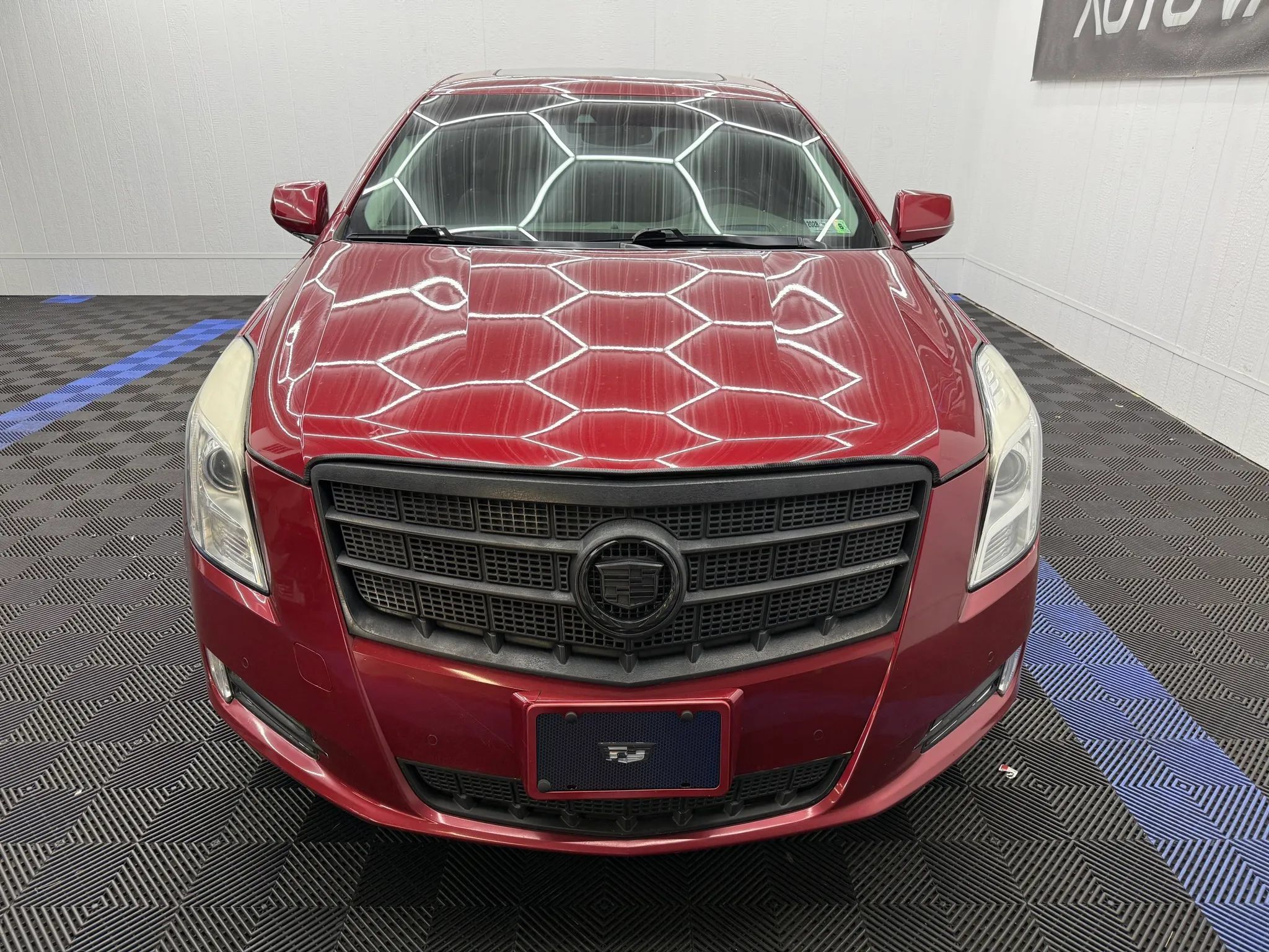 Used 2013 Cadillac XTS Platinum AWD/4WD image 4