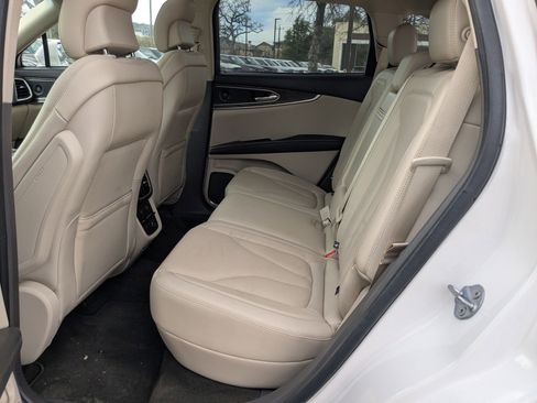 Used 2019 Lincoln Nautilus Reserve image 20