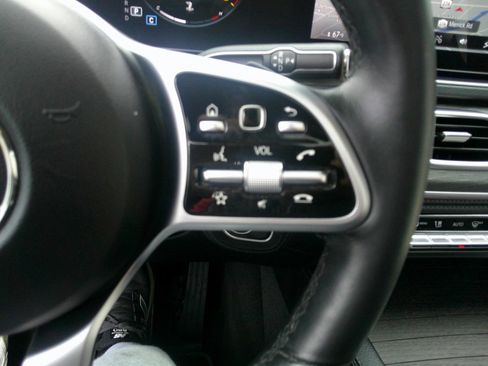 Used 2020 Mercedes-Benz GLE 350 4MATIC image 70