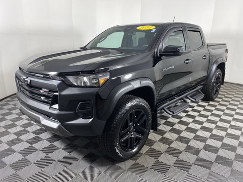 Used 2024 Chevrolet Colorado Trail Boss w/ Advanced Trailering Package image 10