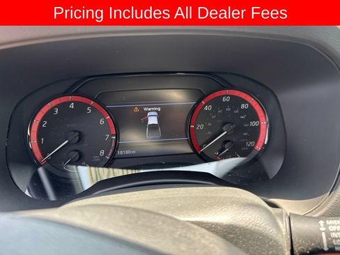Certified 2025 Nissan Frontier PRO-4X w/ Pro Premium Package AWD/4WD image 12