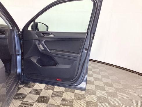 Used 2021 Volkswagen Tiguan SEL w/ 3rd Row Seat Package AWD/4WD image 8