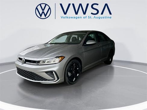 New 2026 Volkswagen Jetta SE image 3