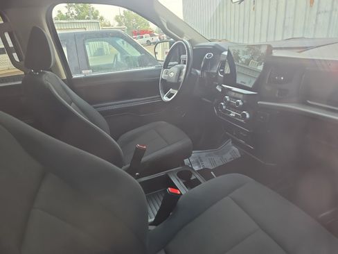 Used 2024 Ford Expedition Max XL AWD/4WD image 5