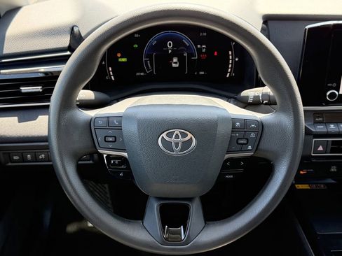 Used 2025 Toyota Camry LE FWD image 15