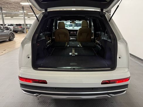 Used 2022 Audi Q7 3.0T Premium Plus w/ Premium Plus Package AWD/4WD image 25