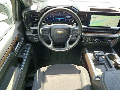 Used 2024 Chevrolet Silverado 1500 LT AWD/4WD image 11