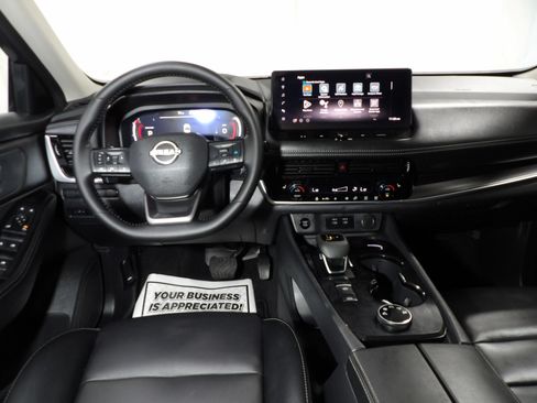 Used 2026 Nissan Rogue SL AWD/4WD image 15