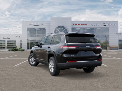 New 2025 Jeep Grand Cherokee L Laredo image 3