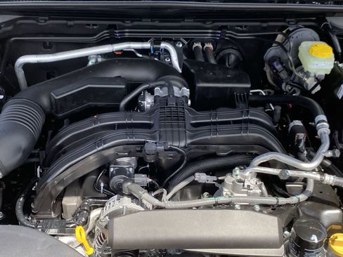 Used 2025 Subaru Outback Premium image 13