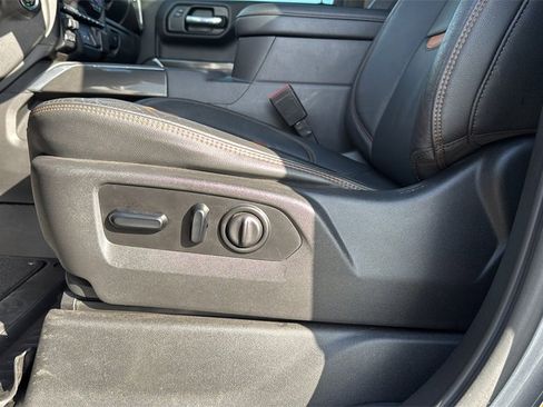 Used 2021 GMC Sierra 1500 AT4 w/ AT4 Preferred Package image 3