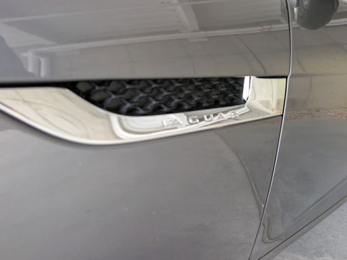 Used 2016 Jaguar F-TYPE Convertible image 15