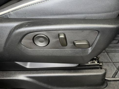 Certified 2024 Chevrolet Suburban Premier w/ Premium Package image 39