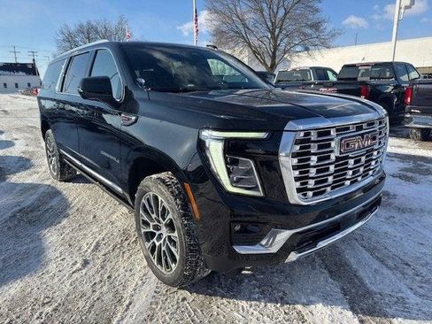 New 2026 GMC Yukon XL Denali w/ Sun & Power Step Package image 10