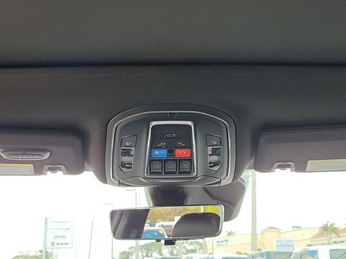 New 2026 Jeep Grand Cherokee Limited image 17