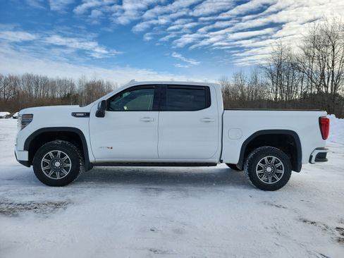 Used 2024 GMC Sierra 1500 AT4 w/ Technology Package image 8