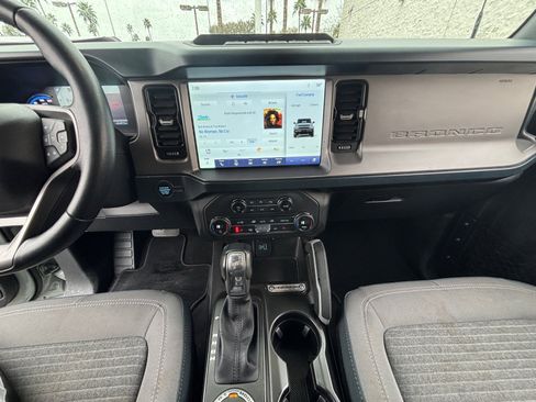 Used 2023 Ford Bronco Outer Banks w/ Sasquatch Package image 20