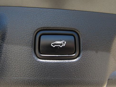 Used 2022 Hyundai Palisade Limited image 14