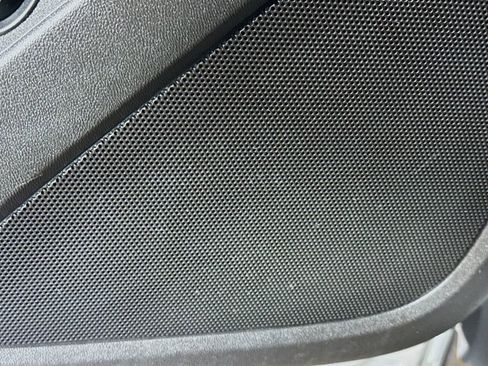 Used 2018 Chevrolet Equinox LT image 21