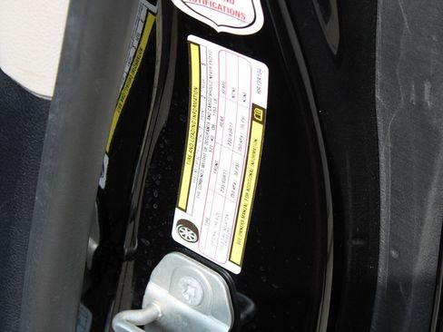 Used 2024 Chrysler Pacifica Touring-L image 31