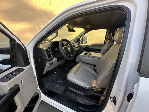Used 2017 Ford F250 XL w/ Power Equipment Group AWD/4WD image 14