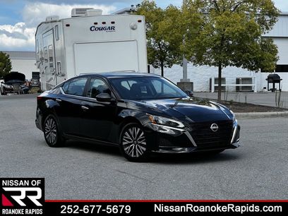 Used 2024 Nissan Altima 2.5 SV