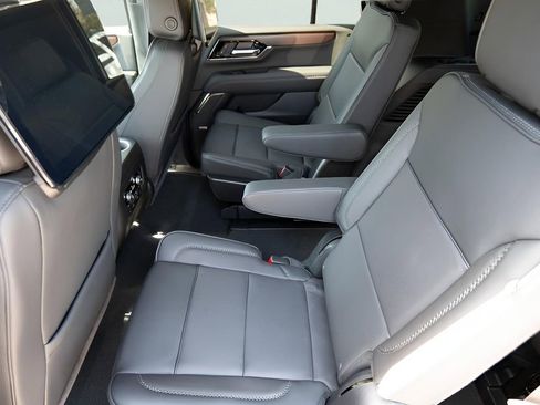 New 2026 GMC Yukon Denali w/ Denali Reserve Package image 22