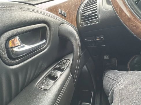 Used 2015 INFINITI QX80 Luxe w/ 22" Wheel Package image 19