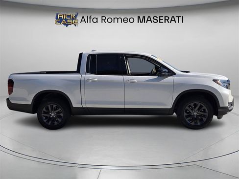 Used 2025 Honda Ridgeline Sport image 4