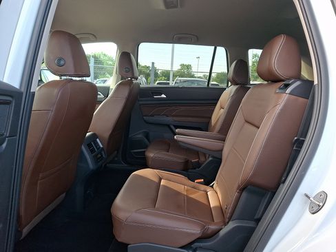 Used 2023 Volkswagen Atlas SE AWD/4WD image 10