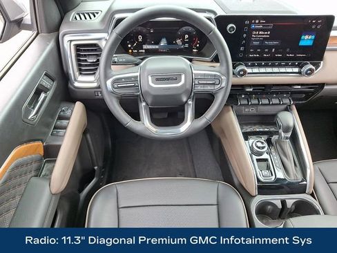Used 2024 GMC Canyon Denali AWD/4WD image 3